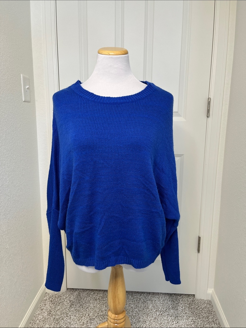 Olive & Oak Cobalt Blue Oversized Dolman Sleeve Knit Sweater Large